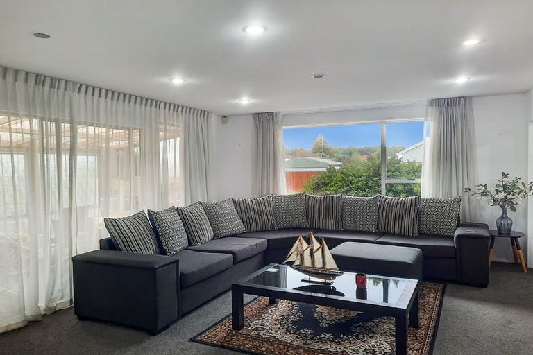 Photo of property in 58 Denise Crescent, Hornby, Christchurch, 8042