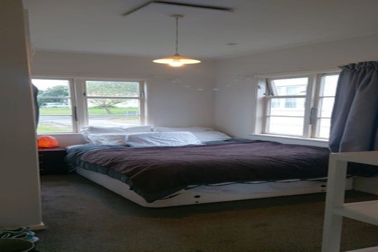 Photo of property in 16 Rangiora Avenue, Roslyn, Palmerston North, 4414