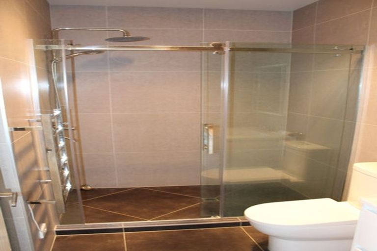 Photo of property in 17 Grove Way, Riverhead, 0820