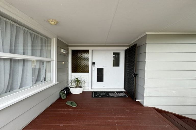 Photo of property in 29 Judkins Crescent, Cockle Bay, Auckland, 2014