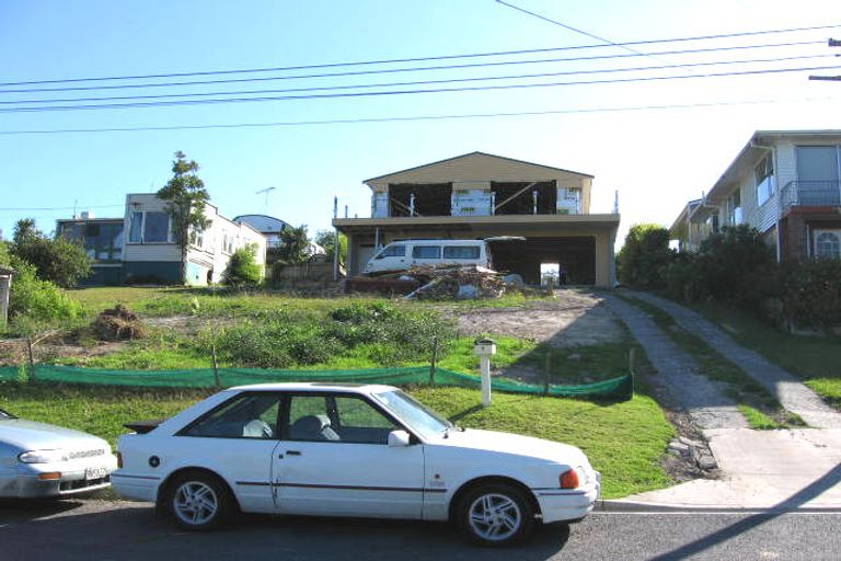 Photo of property in 9 Sealy Road, Torbay, Auckland, 0630