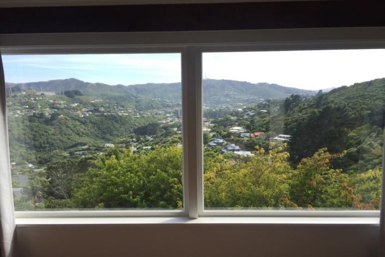 Photo of property in 55 Huntingdon Street, Northland, Wellington, 6012