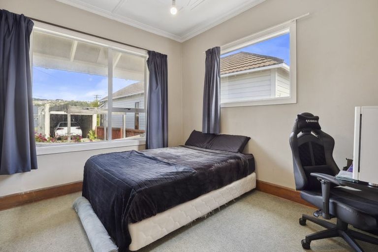 Photo of property in 12 Hargest Crescent, Saint Kilda, Dunedin, 9012