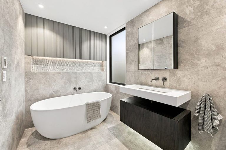 Photo of property in 2/35 Saint James Avenue, Papanui, Christchurch, 8053