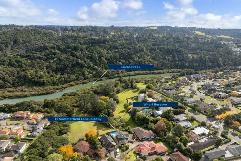 Photo of property in 19 Summerfield Lane, Albany, Auckland, 0632