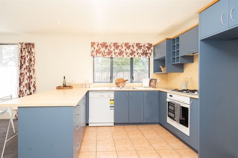 Photo of property in 38a Heath Street, St Andrews, Hamilton, 3200