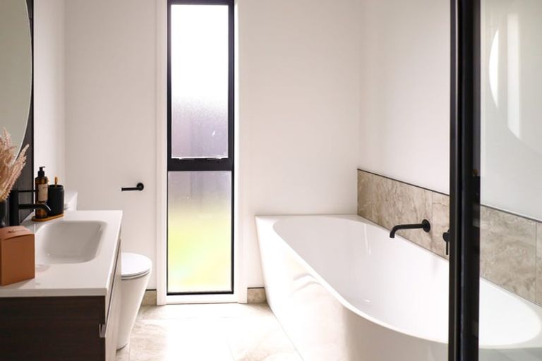 Photo of property in 104 Freedom Drive, Kelvin Grove, Palmerston North, 4414