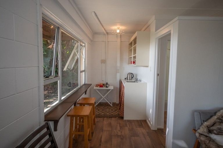 Photo of property in 5 Seaview Road, Cable Bay, 0420