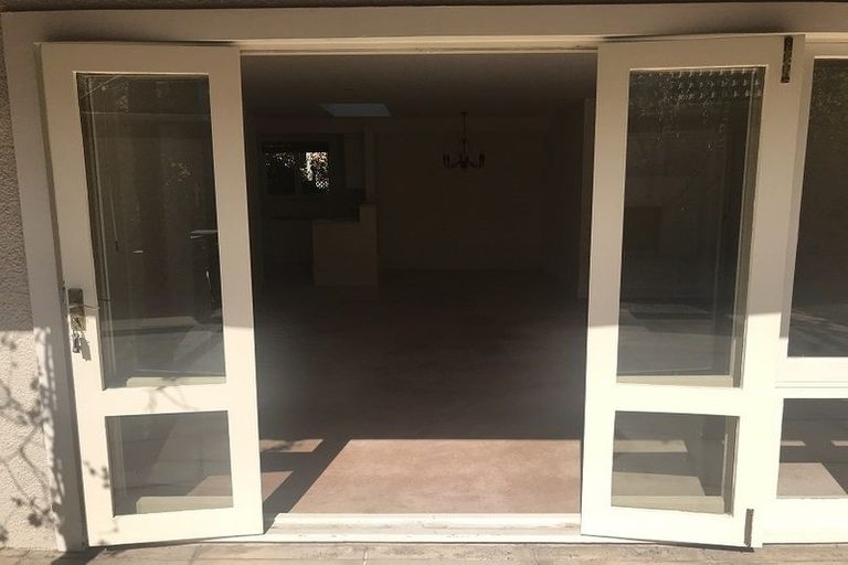 Photo of property in 2/11 Memorial Avenue, Ilam, Christchurch, 8053