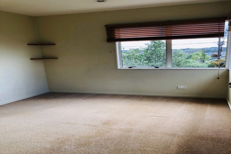 Photo of property in 1/1 Saint Clair Place, Browns Bay, Auckland, 0630
