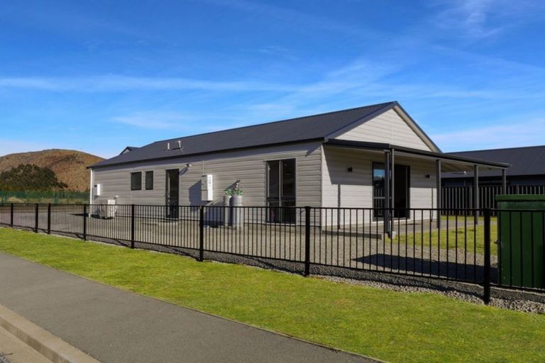 Photo of property in 1 Cirrus Place, Omarama, 9412