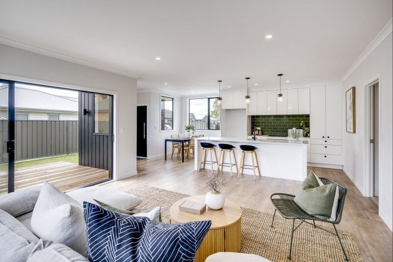 Photo of property in 21 West Place, Greenmeadows, Napier, 4112