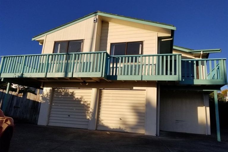 Photo of property in 138 Aviemore Drive, Highland Park, Auckland, 2010