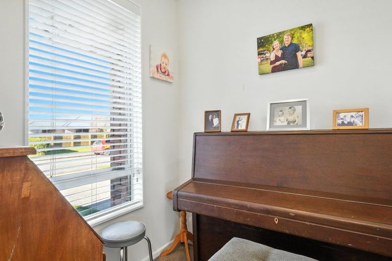 Photo of property in 5 Lancewood Way, Rangiora, 7400