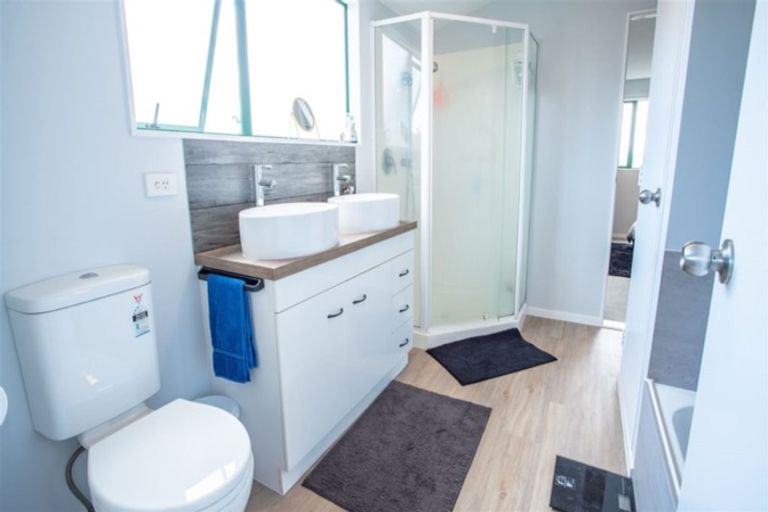 Photo of property in 66b Onerahi Road, Onerahi, Whangarei, 0110