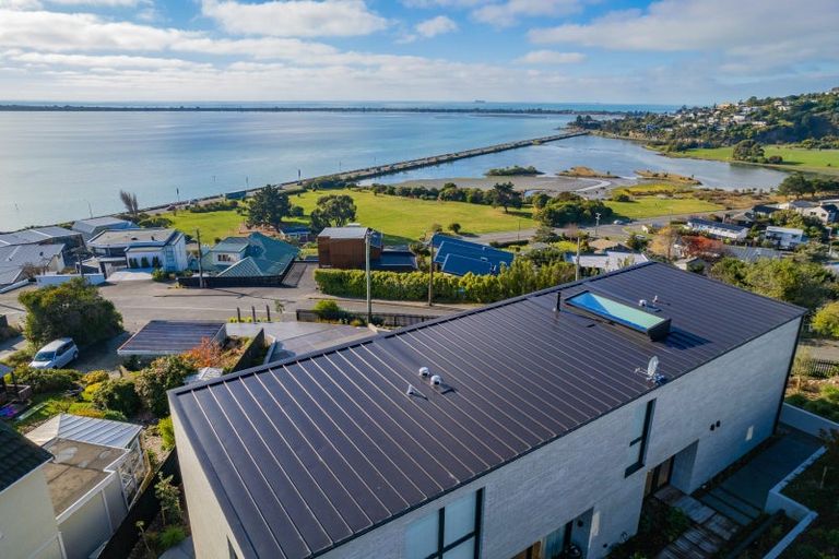 Photo of property in 32 Mount Pleasant Road, Mount Pleasant, Christchurch, 8081