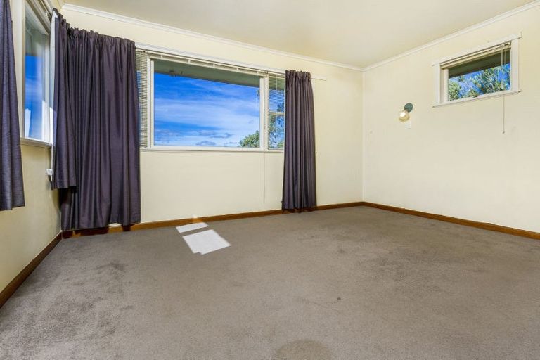 Photo of property in 9 Selwyn Crescent, Forrest Hill, Auckland, 0620