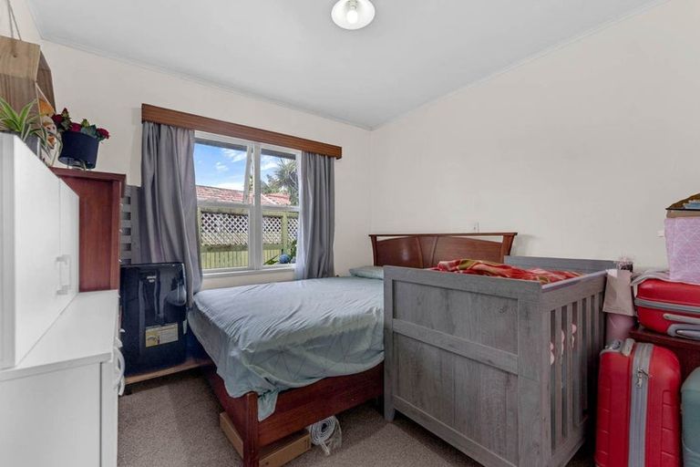 Photo of property in 77 Birdwood Avenue, Papatoetoe, Auckland, 2025