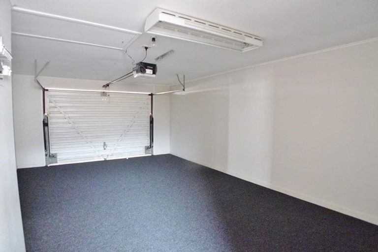 Photo of property in 68 Donovan Street, Blockhouse Bay, Auckland, 0600