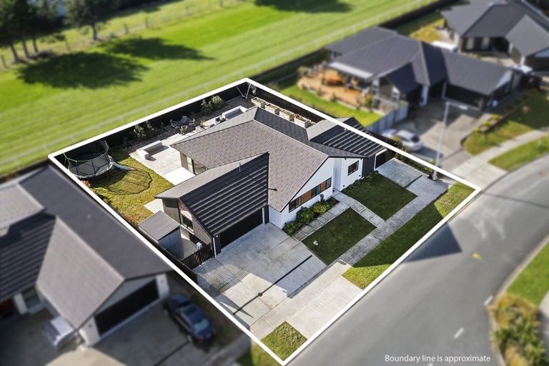 Photo of property in 89 Mawai Hakona Drive, Wallaceville, Upper Hutt, 5018