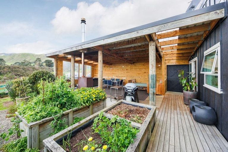 Photo of property in 165 Albert Road, Tokomaru, Palmerston North, 4474