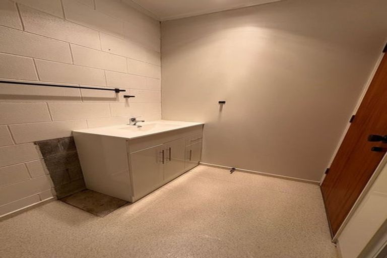 Photo of property in 1b Saltash Street, Upper Vogeltown, New Plymouth, 4310