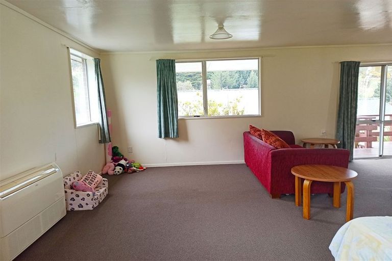 Photo of property in 372 Kaikorai Valley Road, Bradford, Dunedin, 9011