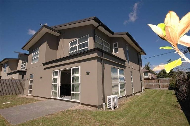 Photo of property in 87 Purchas Street, Edgeware, Christchurch, 8013