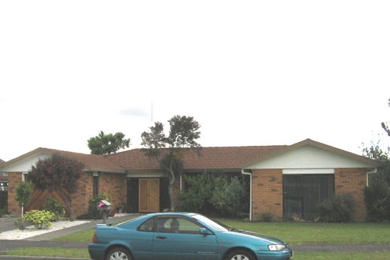 Photo of property in 4 Renoir Street, West Harbour, Auckland, 0618