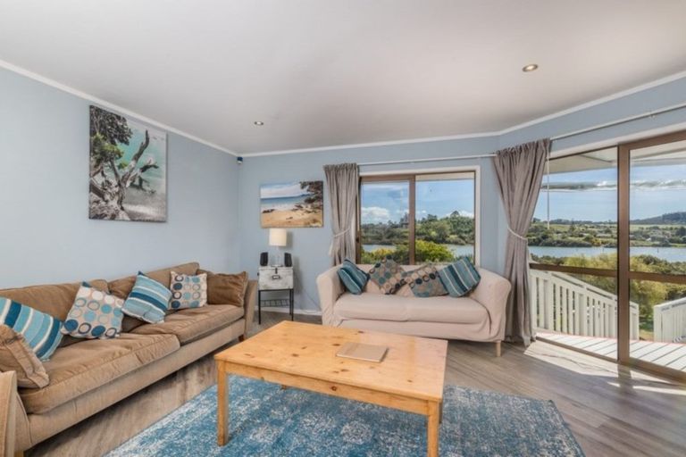 Photo of property in 11 The Lookout, Kerikeri, 0230