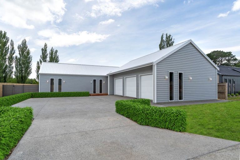 Photo of property in 38 Orchard Road, Greytown, 5712