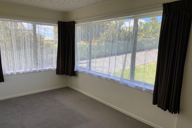 Photo of property in 10 Yorke Road, Haruru, 0204