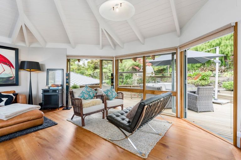 Photo of property in 50 Braemar Road, Castor Bay, Auckland, 0620