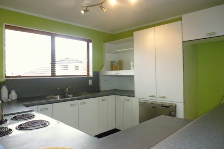 Photo of property in 2/87 Normandale Road, Normandale, Lower Hutt, 5010