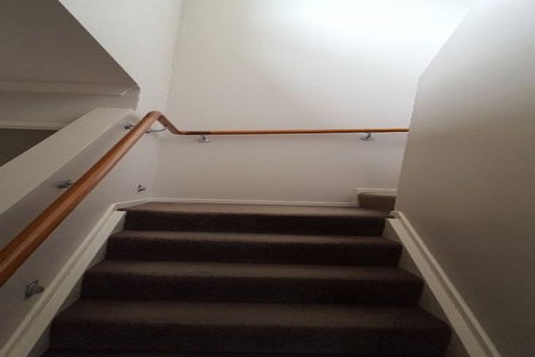 Photo of property in 24d Schnapper Rock Road, Schnapper Rock, Auckland, 0632