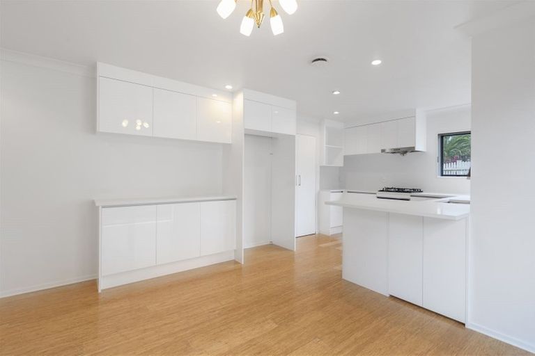 Photo of property in 1 Bougainvillaea Terrace, Goodwood Heights, Auckland, 2105