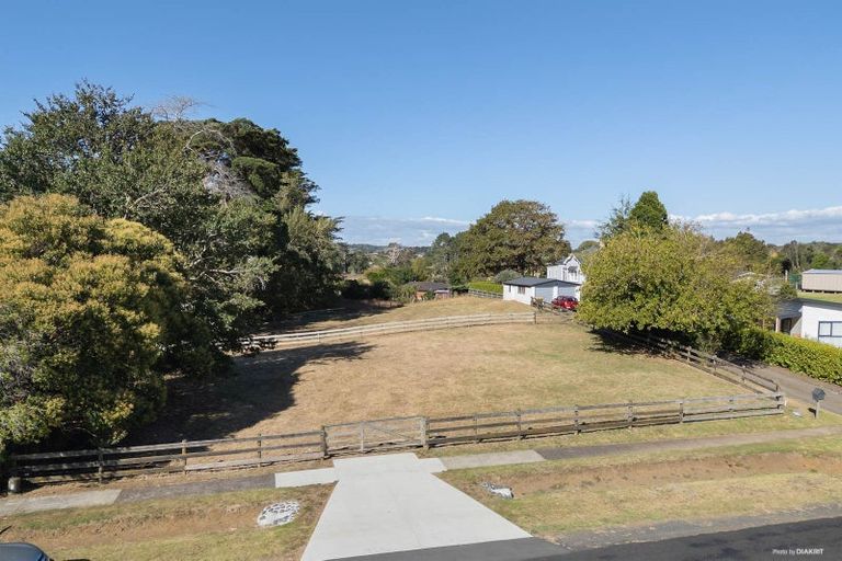 Photo of property in 10 Hull Road, Waiuku, 2123