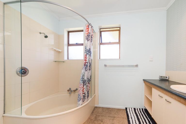 Photo of property in 6-8 East Road, Shannon, 4821