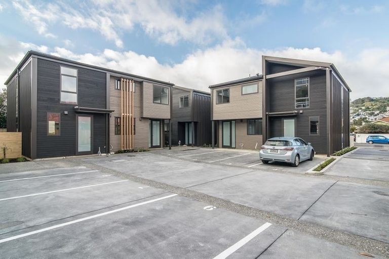 Photo of property in 3/74 Derwent Street, Island Bay, Wellington, 6023