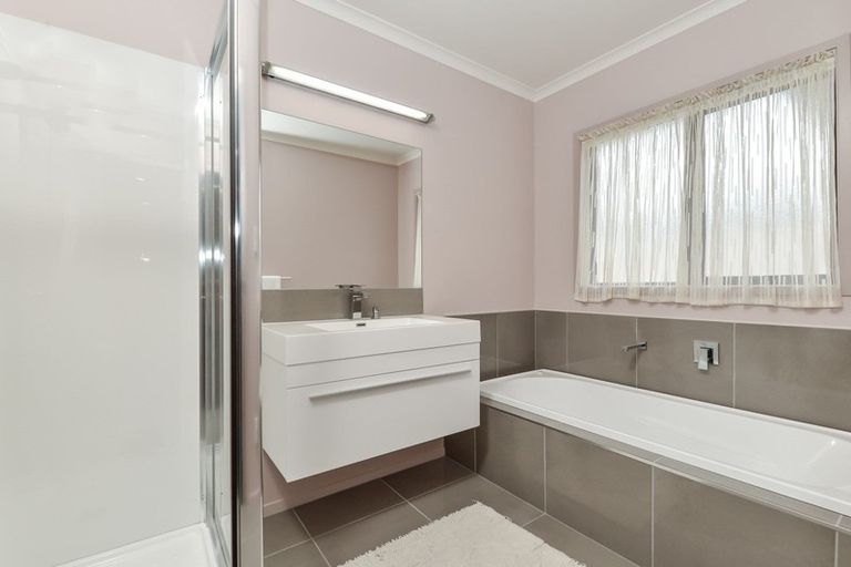 Photo of property in 8a Bolmuir Road, Forest Lake, Hamilton, 3200