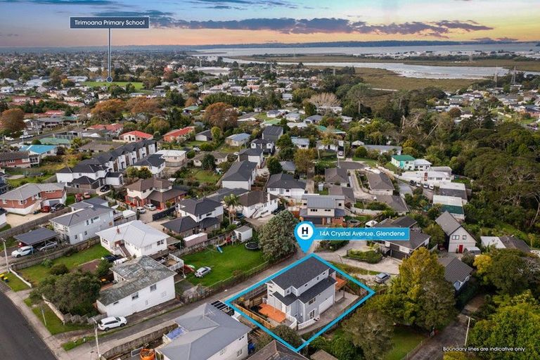 Photo of property in 14a Crystal Avenue, Glendene, Auckland, 0602