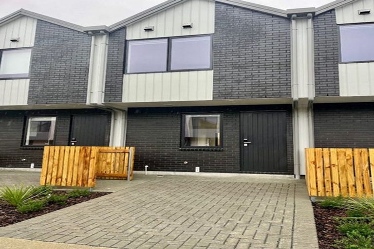 Photo of property in 11/21 Makomako Drive, Orewa, 0931