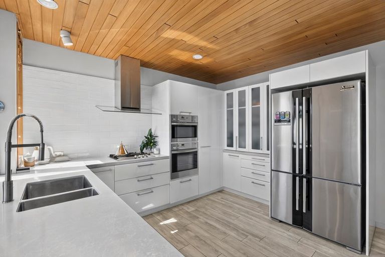 Photo of property in 137 Princes Drive, Britannia Heights, Nelson, 7010