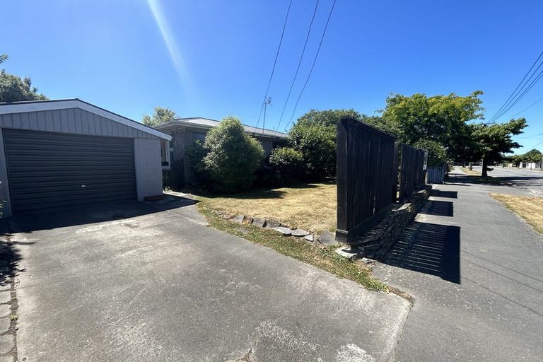 Photo of property in 1/12 Beatrice Place, Avonhead, Christchurch, 8042