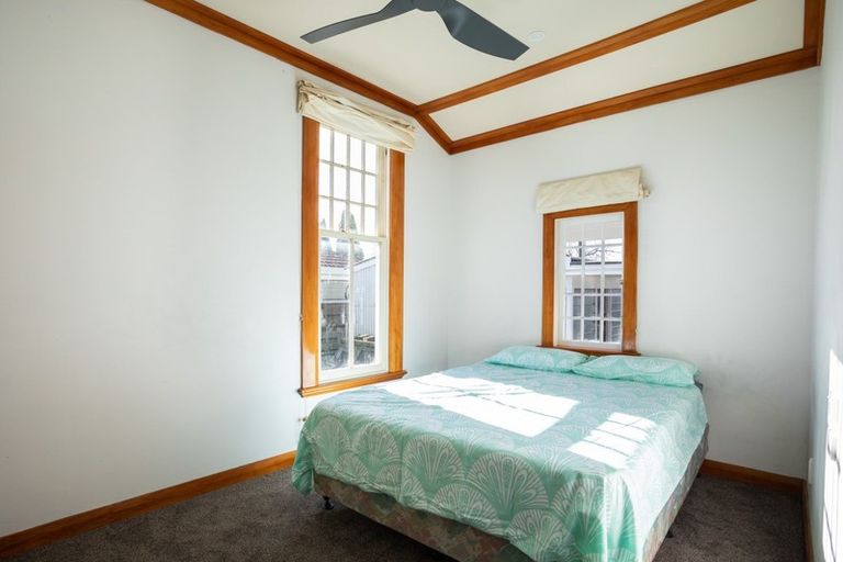 Photo of property in 102 Maxwells Line, Awapuni, Palmerston North, 4412