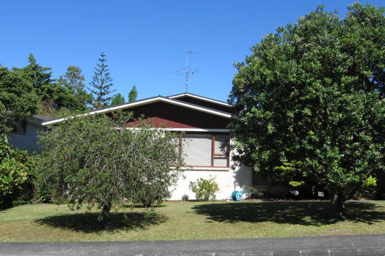 Photo of property in 39 Nui Mana Place, Te Atatu South, Auckland, 0610