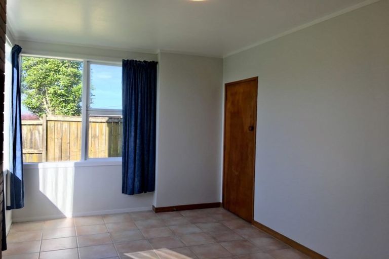 Photo of property in 109 Sylvan Avenue, Northcote, Auckland, 0627
