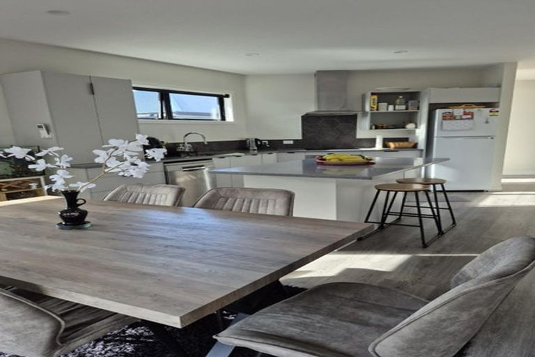 Photo of property in 108b Weraroa Road, Levin, 5510