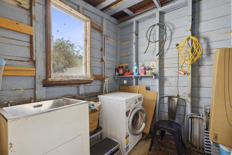 Photo of property in 12 Hargest Crescent, Saint Kilda, Dunedin, 9012