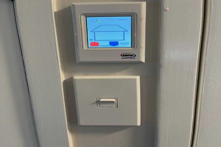 Photo of property in 2a Lansdown Place, Papakura, 2110